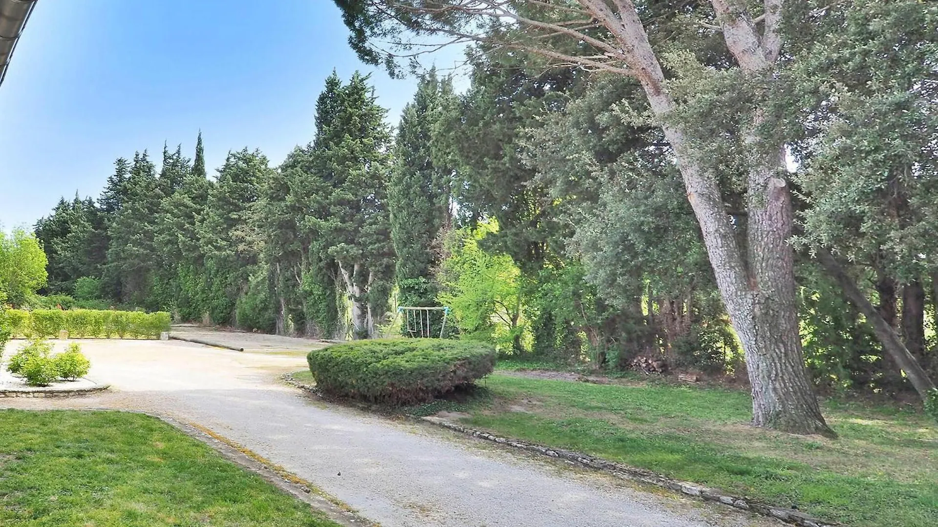 Les 3 Filles Villa Noves